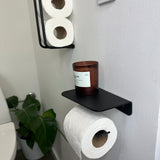 Holder til toiletpapir med hylde, sort